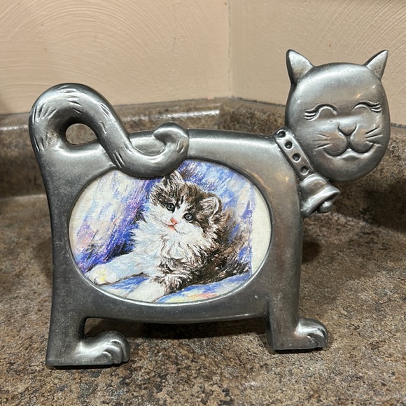 Pet picture frames, one dog and one cat - Picture 4 of 5